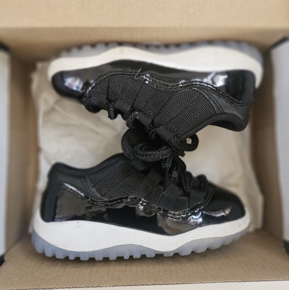 Baby Jordan 11 retro